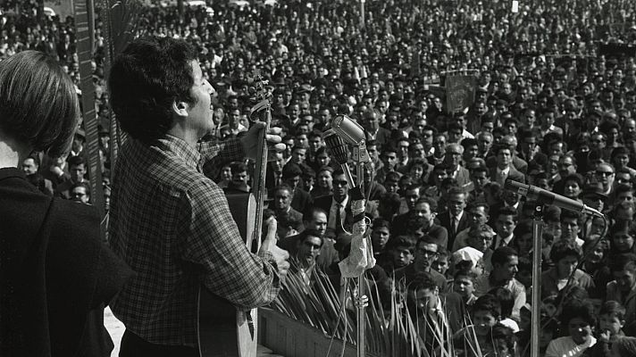 Telediario 2 - La Mar de Músicas rinde homenaje al cantautor chileno Víctor Jara en el cincuenta aniversario de su muerte