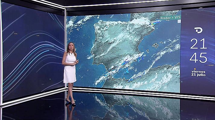 Chubascos y tormentas localmente fuertes en Pirineos. Alisio con rachas muy fuertes en Canarias occidentales