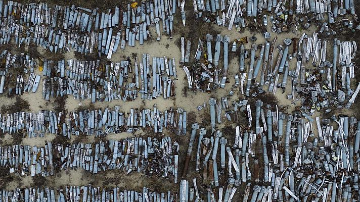 Telediario Fin de Semana - Moscú y Kiev se acusan mutuamente del uso de bombas de racimo