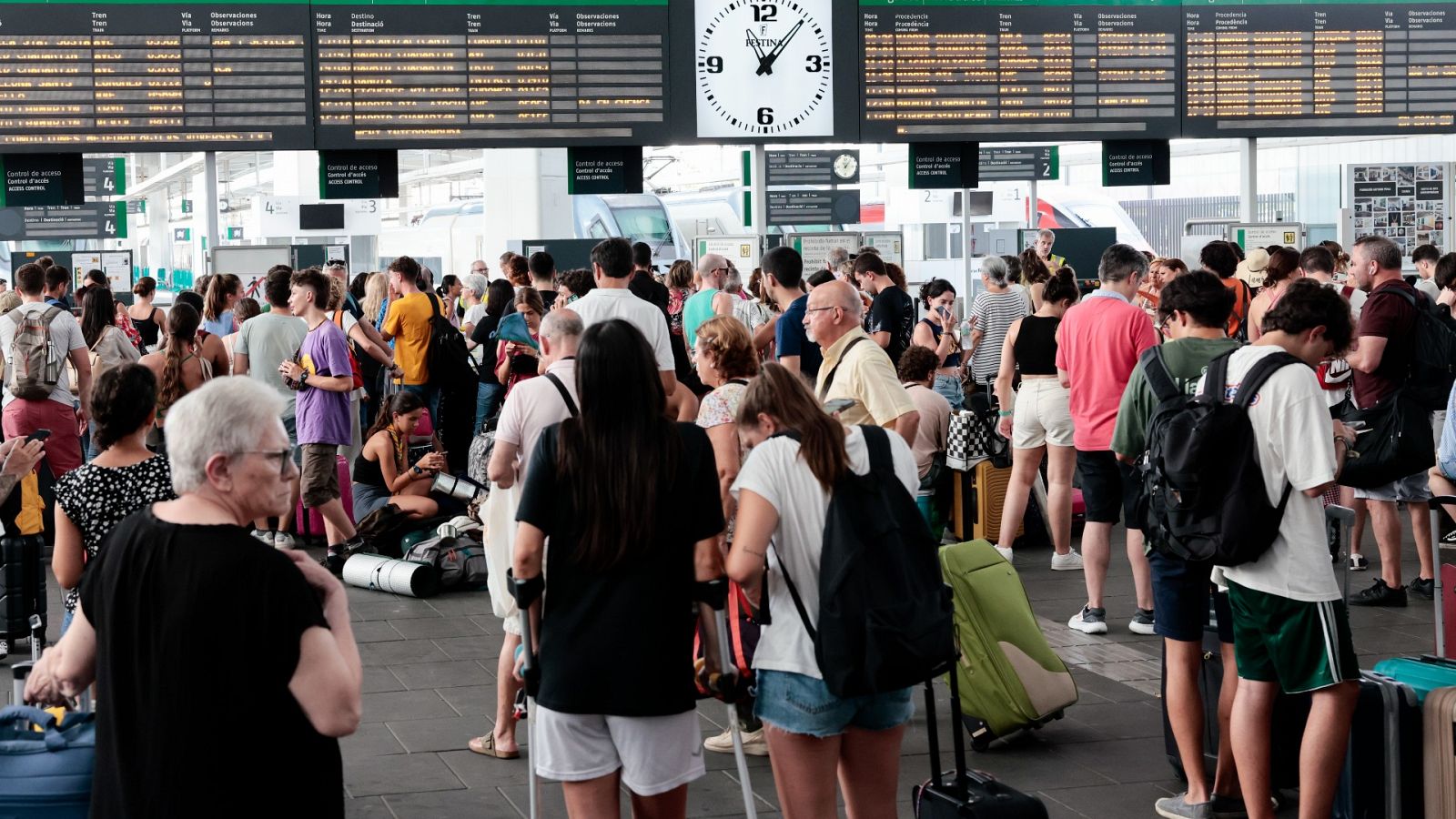 Una avería suspende la circulación de trenes AVE entre Madrid y Valencia el 23J