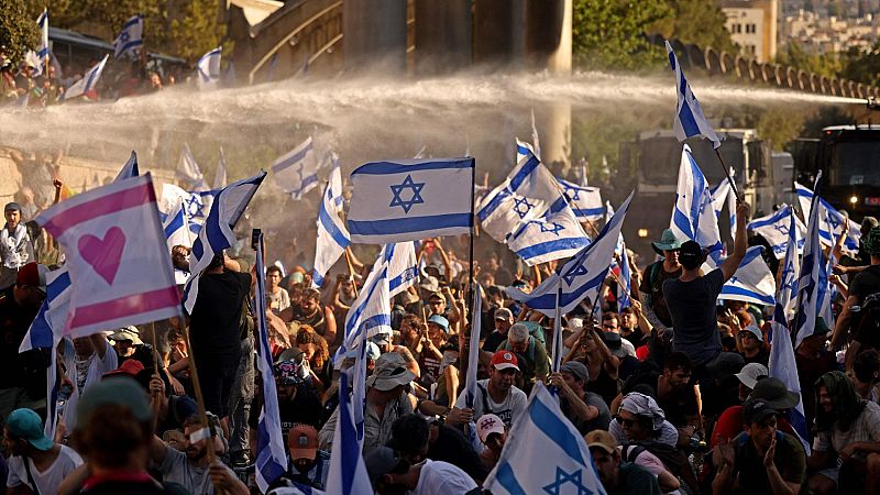 El Parlamento israelí aprueba una controvertida ley que limita el poder del Tribunal Supremo