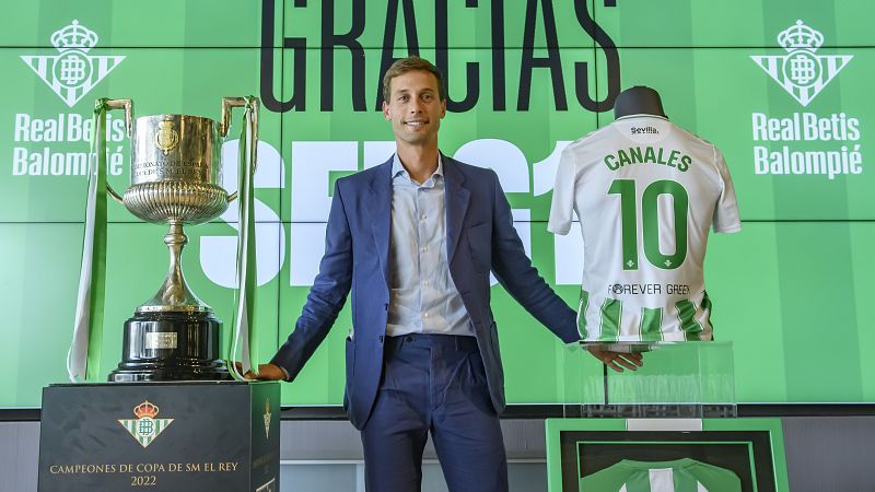 Canales se despide entre lágrimas del Betis y pone rumbo a México     