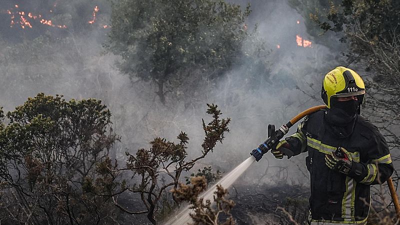 Los incendios siguen castigando el sur de Europa y el norte de África