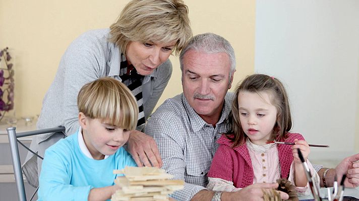 Día Mundial de los Abuelos: "La mía es maravillosa, cuando la necesito siempre está ahí"