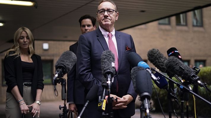Telediario 2 - Kevin Spacey, absuelto de nueve cargos por delitos sexuales en Reino Unido