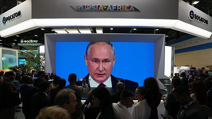 Telediario 1 - Putin anuncia que dará grano gratuito a seis países de África