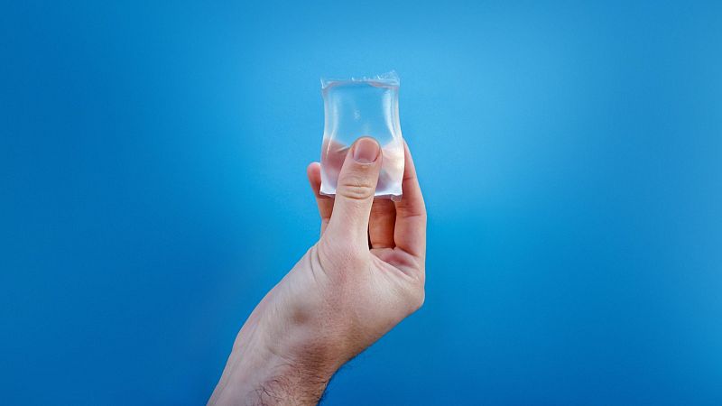 Sustituir plástico por algas y crear envases ecológicos: la innovadora apuesta de un emprendedor español