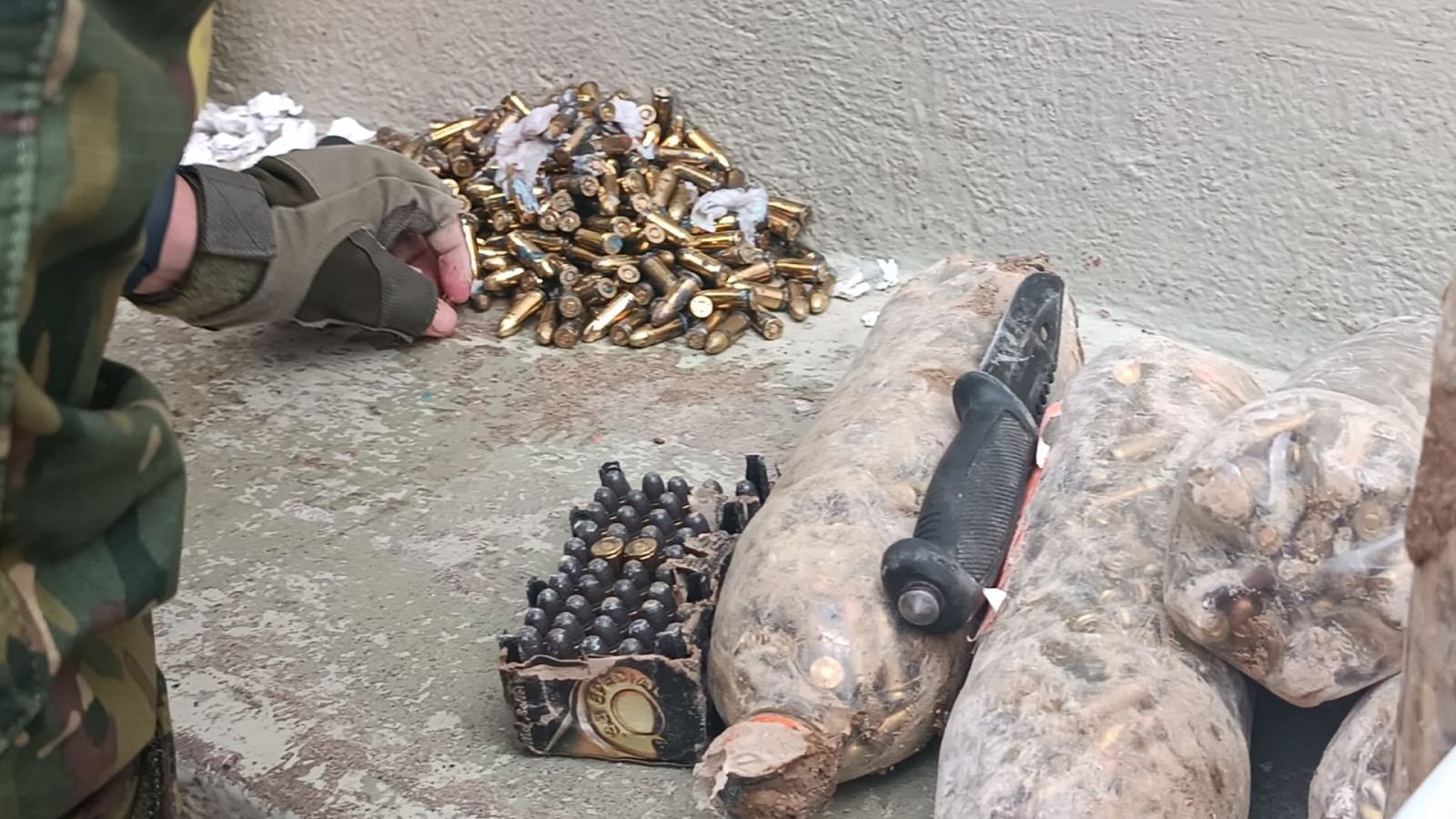 Armas, granadas y drogas: incautaciones en una cárcel de Ecuador