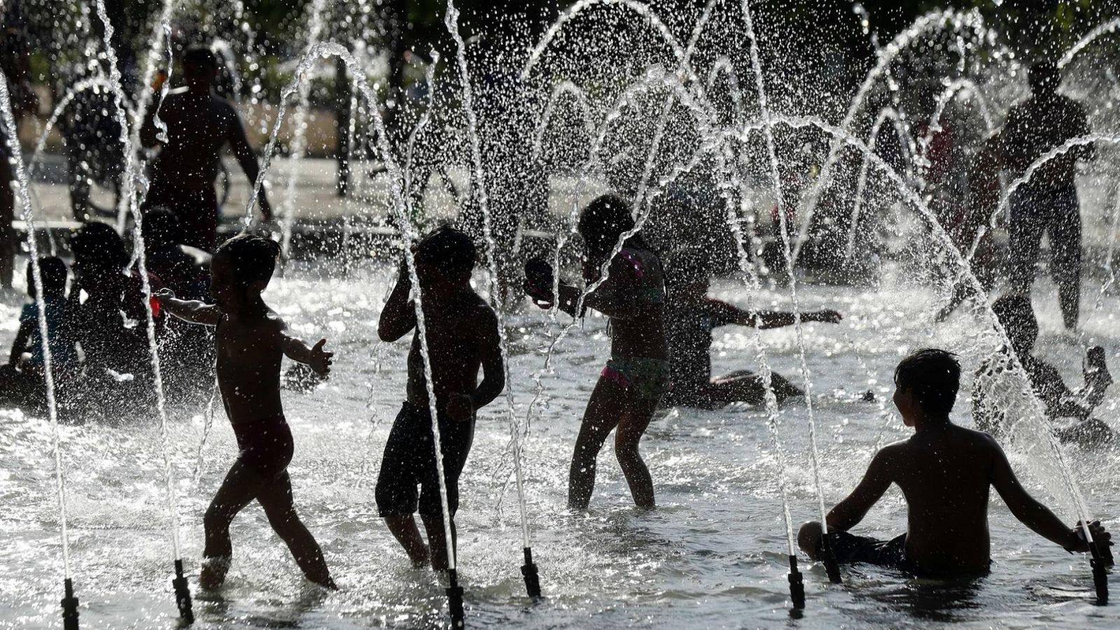 Un tercio de los españoles no puede permitirse una semana de vacaciones fuera de casa al año