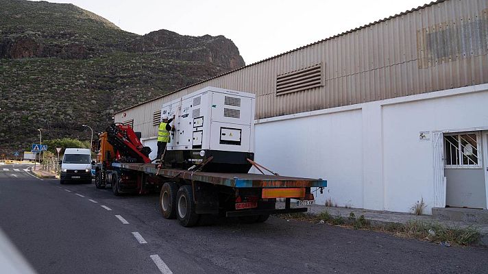 La tarde en 24h - El 30% de los vecinos de La Gomera sigue sin luz tres días después del apagón