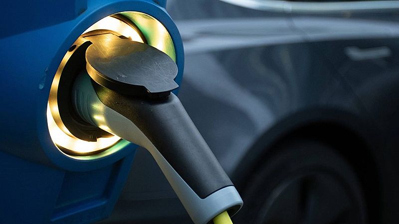 Los coches eléctricos en la Unión Europea superan en ventas a los diésel