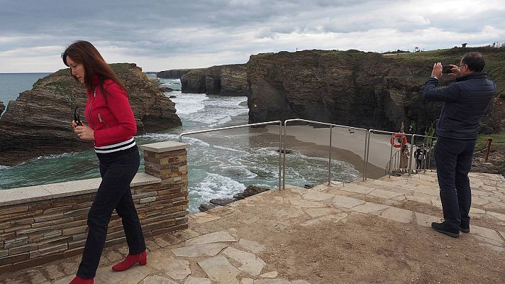 Telediario 1 - Este verano aumentan las reservas en toda la cornisa cantábrica hasta en un 5