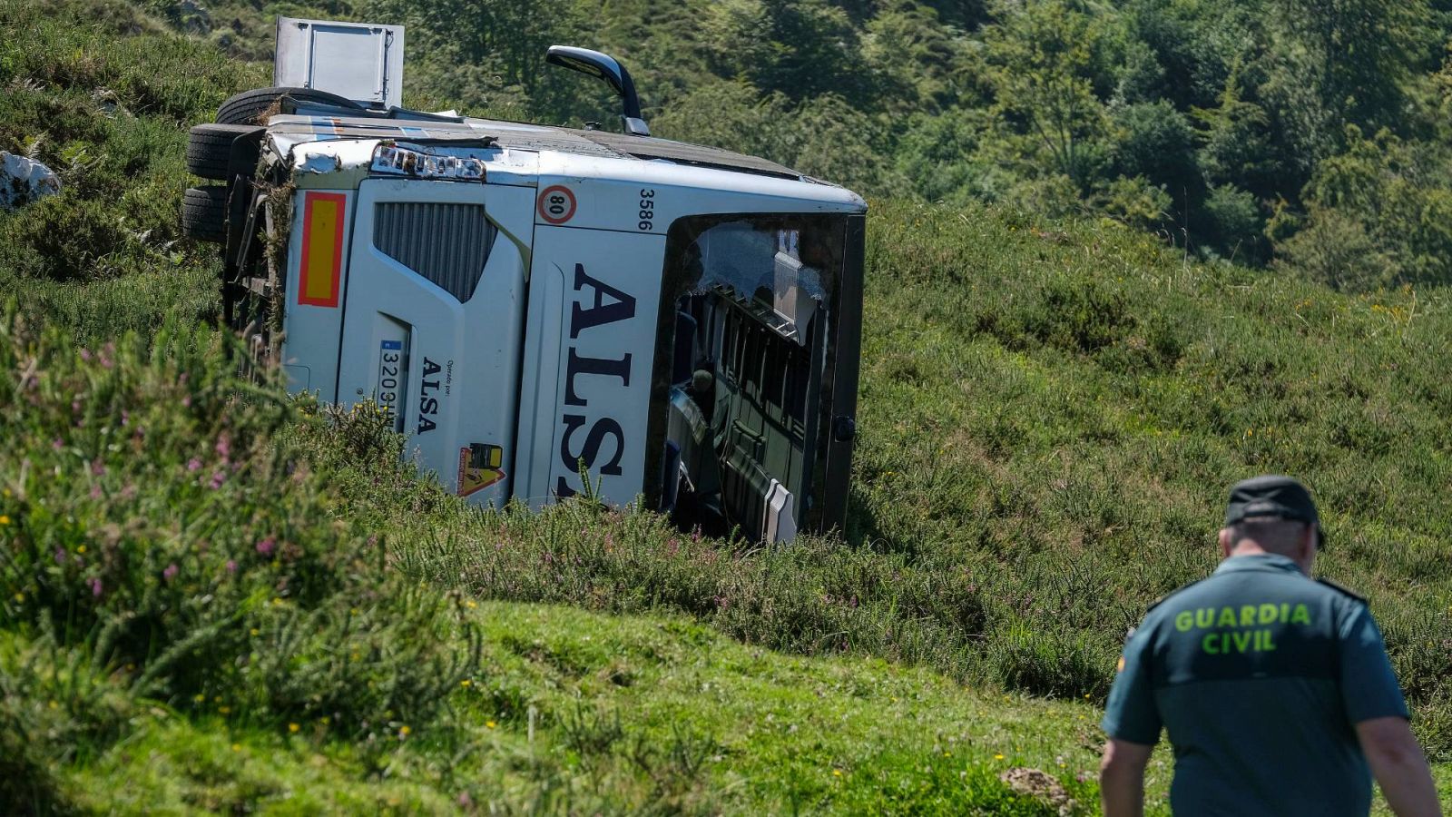 Continúan las investigaciones sobre el accidente de autobús en Covadonga