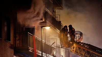 Una mujer muerta y 12 heridos, dos de ellos graves, en una fuerte explosin en un edificio de viviendas en Valladolid