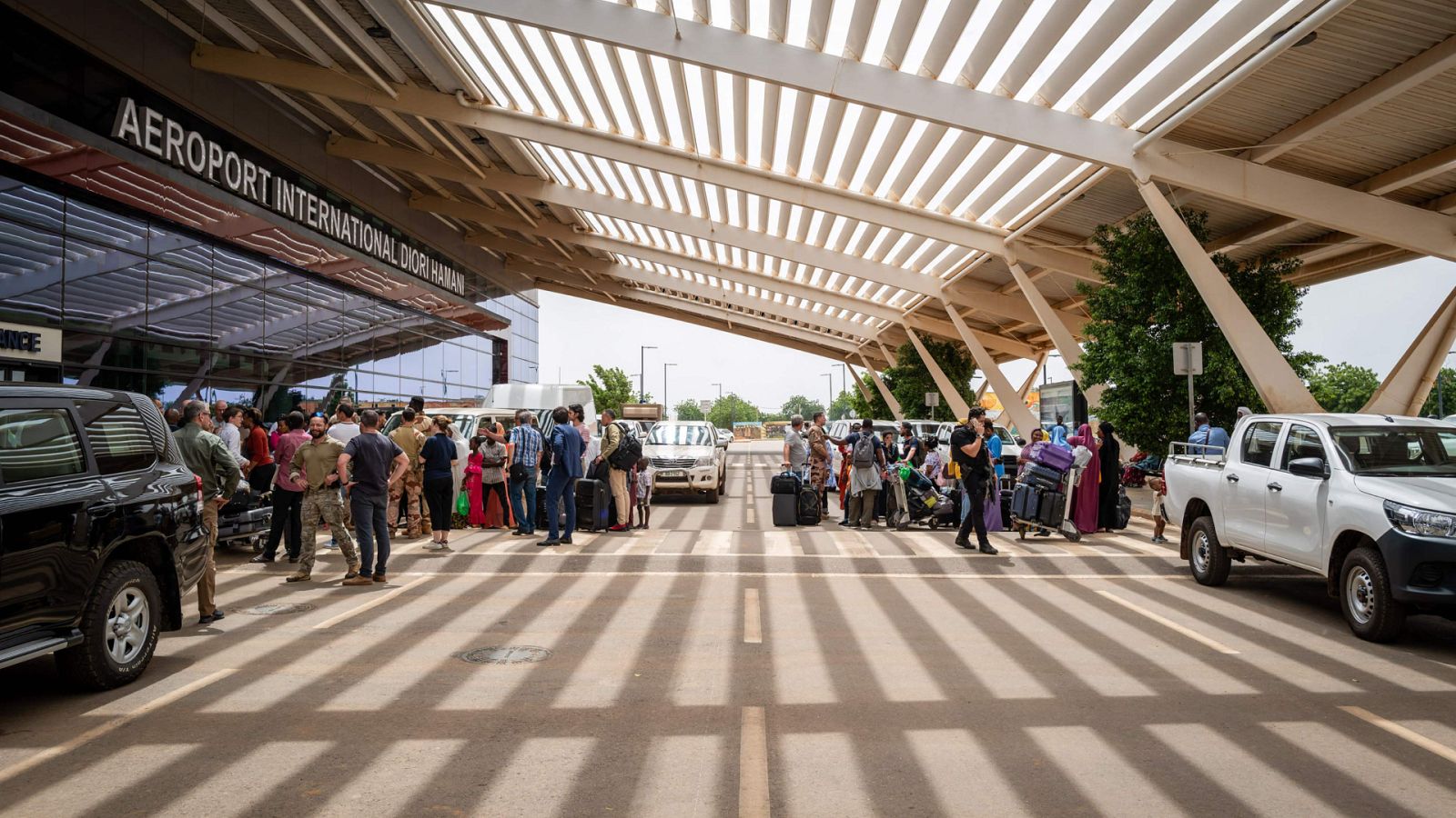 España prepara la evacuación de Níger de cerca de 70 españoles