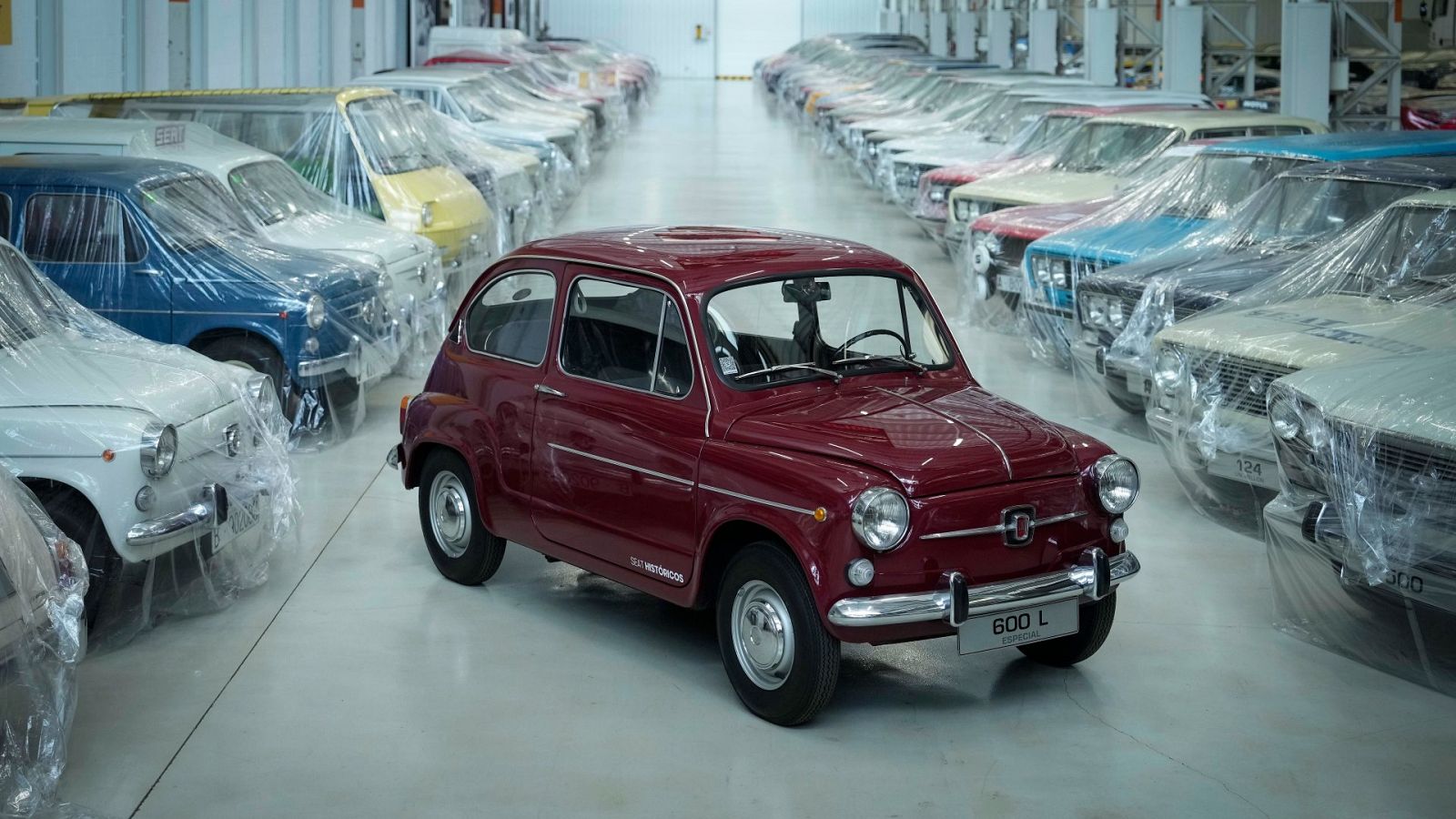 50 años sin el 600, un coche que marcó la historia de España