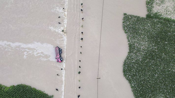 Telediario Fin de Semana - El tifón Doksuri golpea China y genera críticas al Gobierno