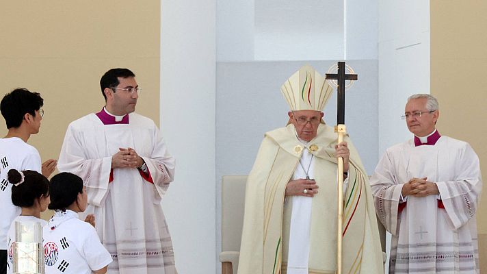 Telediario Fin de Semana - El papa le pide a los jóvenes que "no tengan miedo" en la última misa de la JMJ