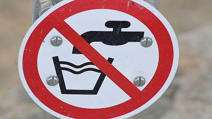 Telediario 1 - Restricciones de agua en Cataluña: multas a los municipios que las incumplan