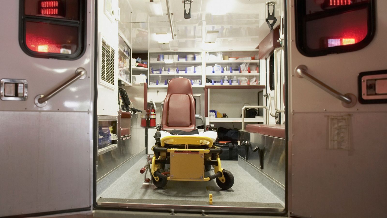 Clínicas móviles para aquellos que no han podido huir de las bombas en Ucrania | Ver