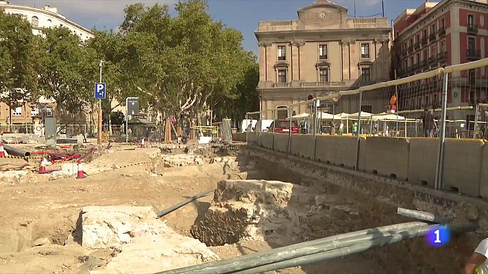 L'Informatiu - Troben importants restes arqueologiques a les obres de la Rambla de Barcelona