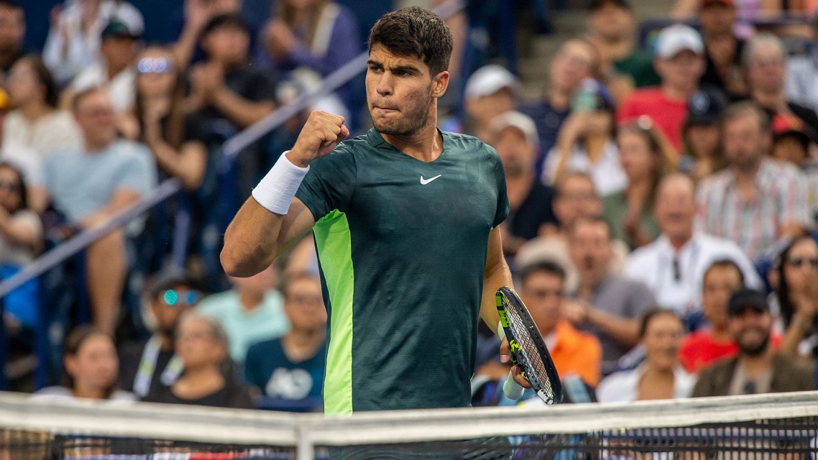 Carlos Alcaraz y Alejandro Davidovich siguen adelante en el Abierto de Canadá