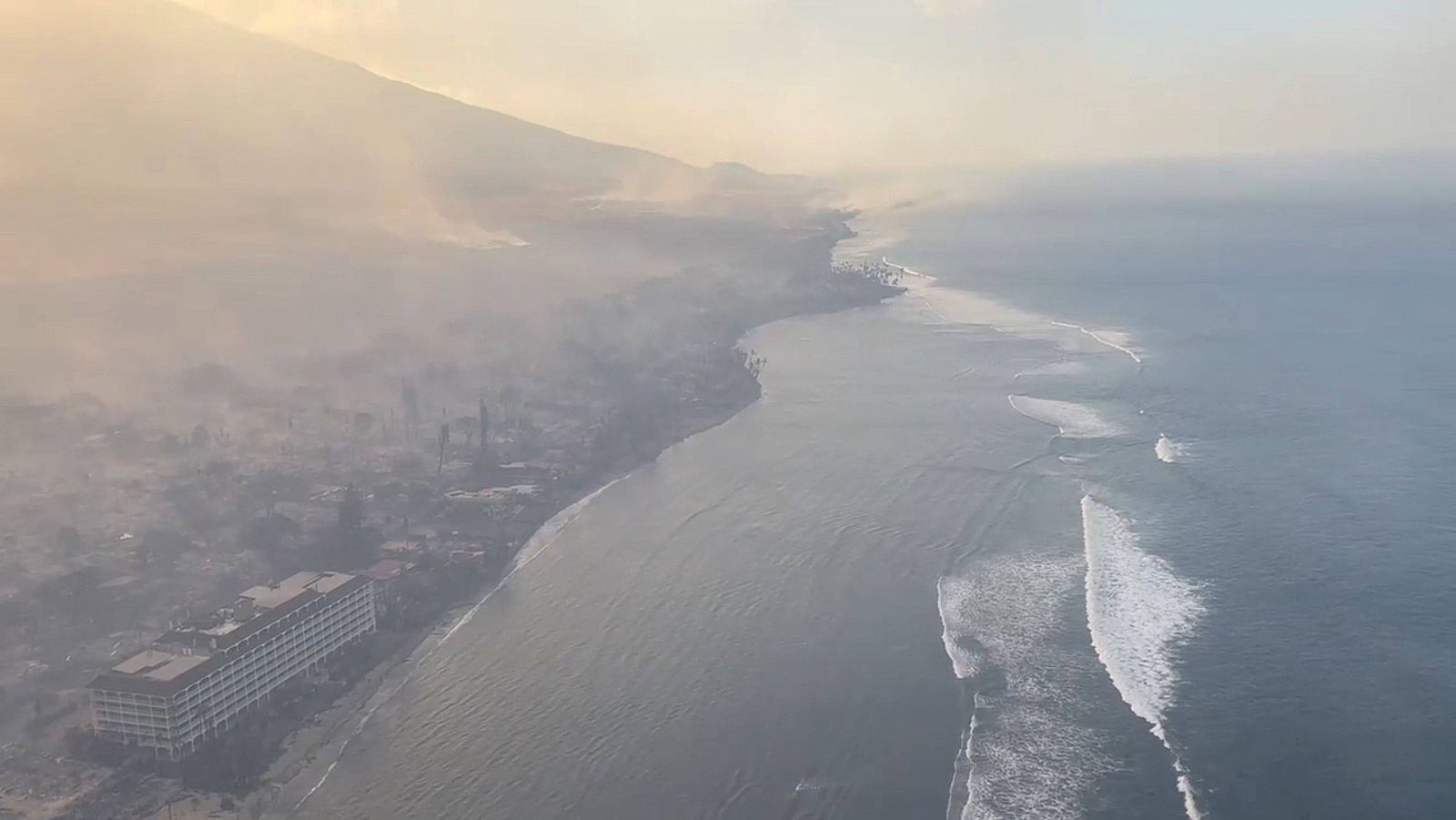 Incendio en Hawái: sin electricidad, sin teléfono y con hospitales cerca del colapso 