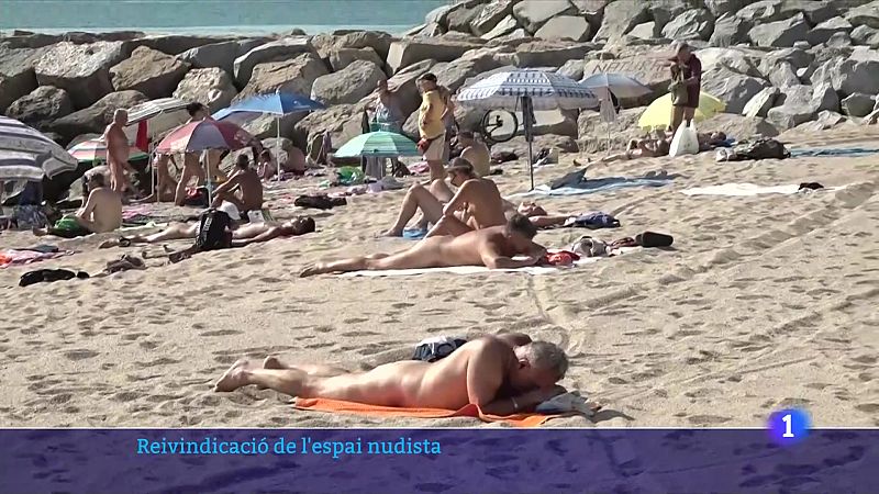 Els nudistes reclamen el seu espai a les platges