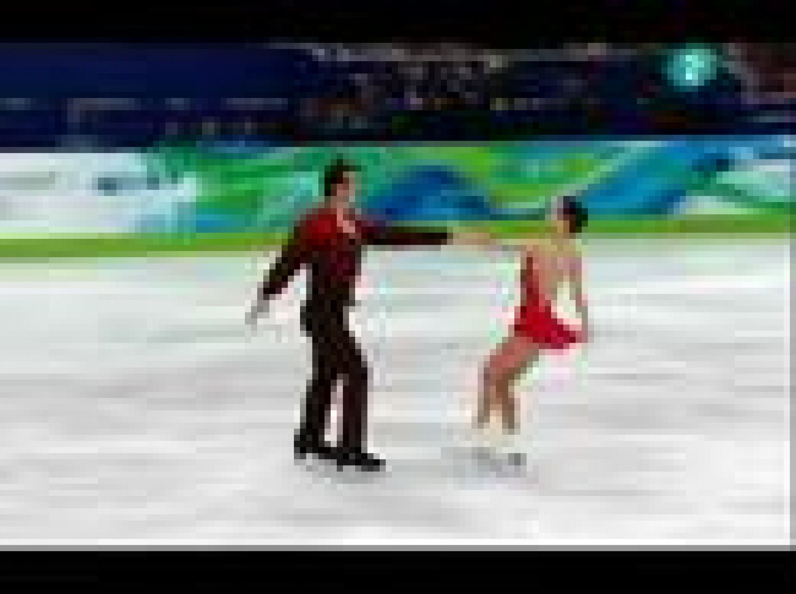 La pareja china compuesta por Shen Xue y Zhao Hongbo hizo valer su liderato y consiguió el oro. El primer oro olímpico en patinaje para China.