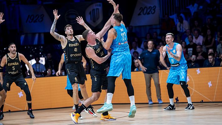 Resumen del Espa�a - Eslovenia, Torneo del Centenario de la FEB