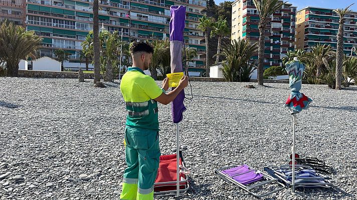 Telediario 1 - La guerra de las sombrillas: madrugar para coger primera línea de playa