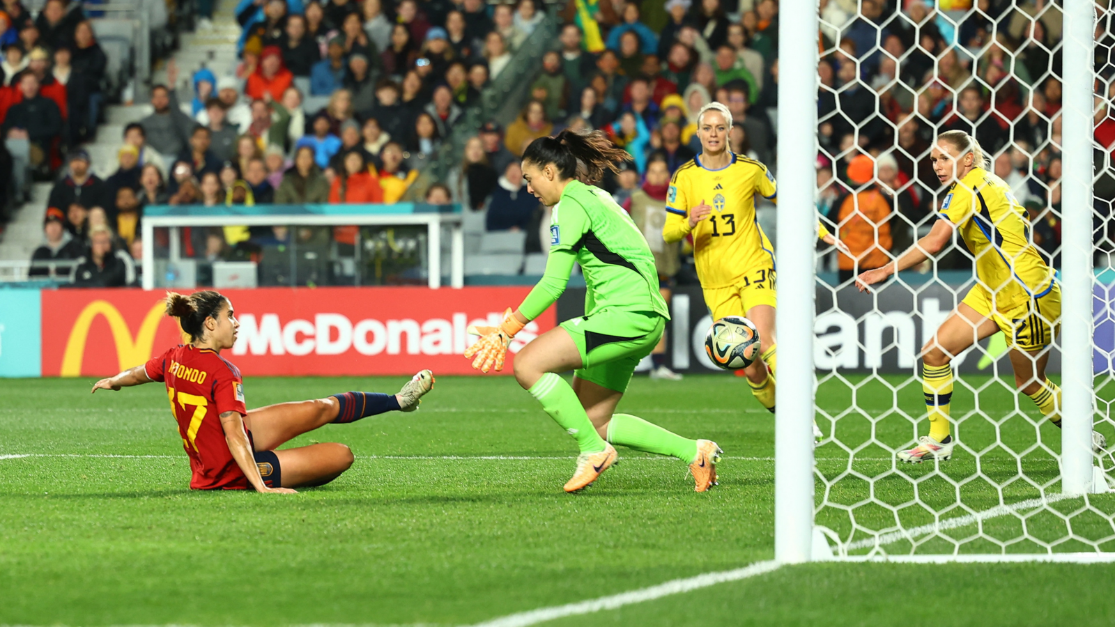 Mundial femenino: clarísima ocasión Alba Redondo | España - Suecia