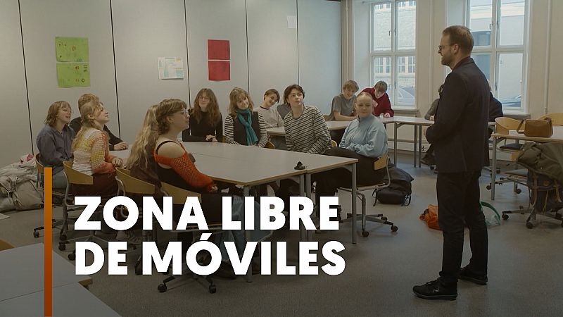 Dinamarca restringe el uso de móviles a los alumnos de secundaria en horario escolar 