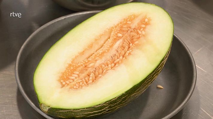 Así se prepara una tartaleta de melón y cítricos