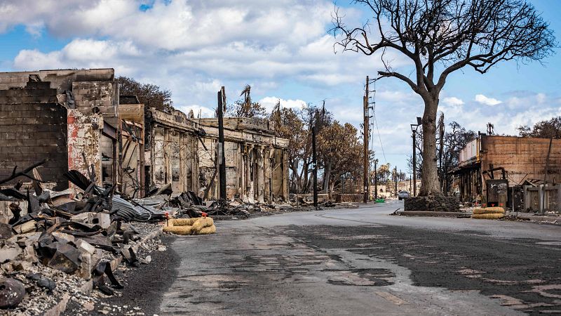 Biden planea visitar la isla hawaiana de Maui, arrasada por unos incendios que dejan al menos 101 muertos