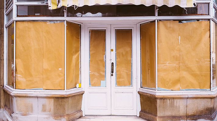 Telediario 1 - La desaparición del comercio local en España