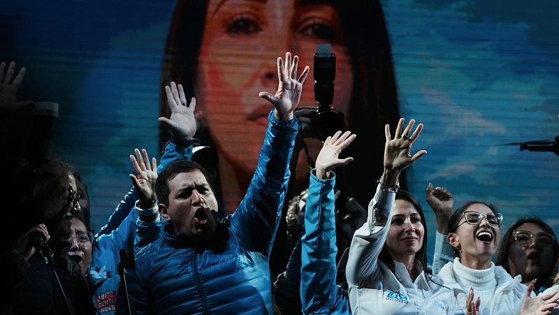 Los candidatos aumentan su seguridad en el cierre de campaña en Ecuador