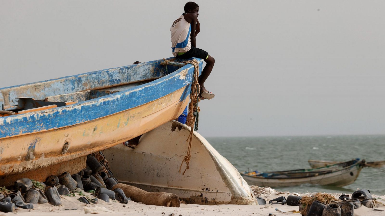 Reconciliarse con el mar para superar el trauma de un viaje en patera