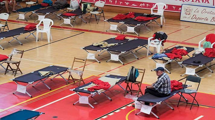 Telediario 2 - Más de 7.000 personas evacuadas o confinadas a causa del incendio de Tenerife