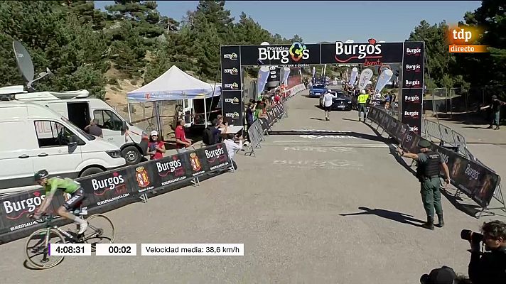 Ciclismo - Primoz Roglic corona una gran Vuelta a Burgos con la victoria en Lagunas de Neila