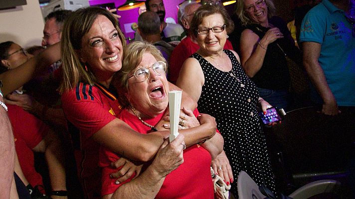 Los familiares de las campeonas han celebrado la victoria de España en el Mundial femenino en Galicia, Valencia, Extremadura, La Rioja y Andalucía. 