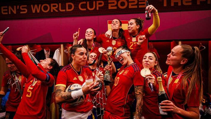 Telediario Fin de Semana - Así celebró España el Mundial en el vestuario