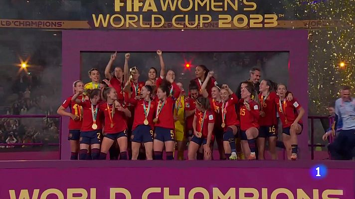 Telediario 2 - Las heroínas de nuestro fútbol que ya son leyenda