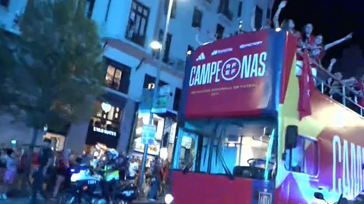 Copa Mundial Femenina de la FIFA 2023 - Así sonó en la Gran Vía de Madrid el 'We Are the Champions' cantado por las campeonas