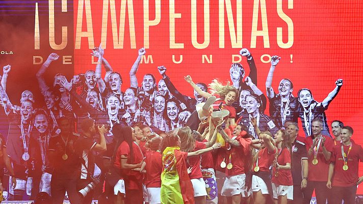 Los mejores momentos de la fiesta de recibimiento a la selección: ¡campeonas del mundo! -- Ver ahora