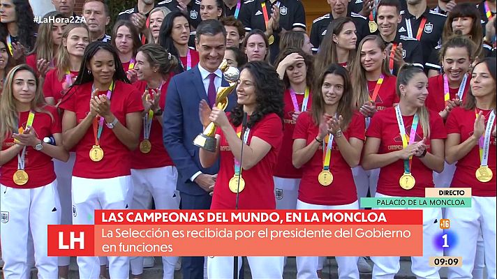 La hora de La 1 - Sánchez anuncia que la selección recibirá la Medalla de Oro al Mérito Deportivo en su recepción a las campeonas