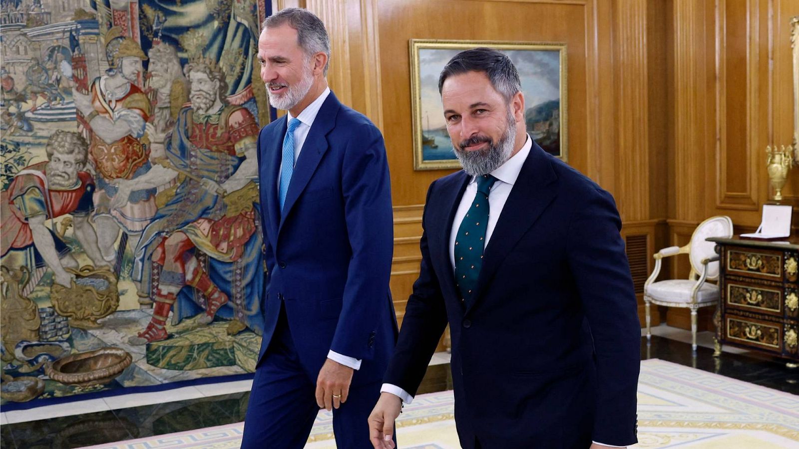 Abascal traslada al rey su apoyo a Feijóo si el PP "no colabora en el cordón sanitario" contra Vox