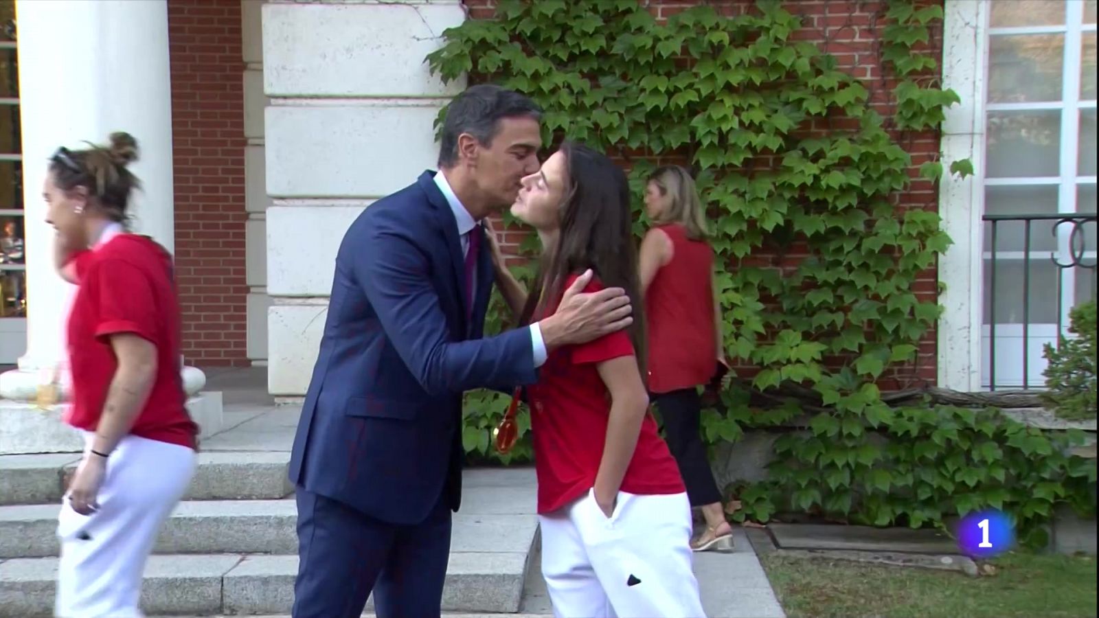 Denuncia contra Rubiales en el CSD por el beso a Jenni Hermoso | Ver