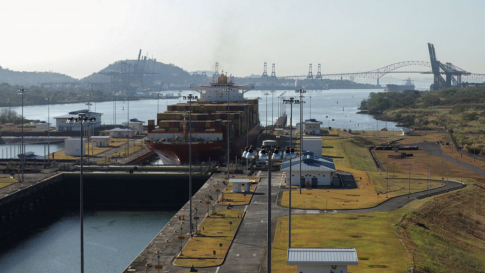 La sequía limita el Canal de Panamá: menos barcos, con menos carga, por este paso