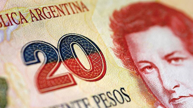 El FMI acaba de aprobar un nuevo desembolso de 7.500 millones de dólares, una cantidad necesaria para refinanciar su millonario préstamo a cambio de medidas económicas.